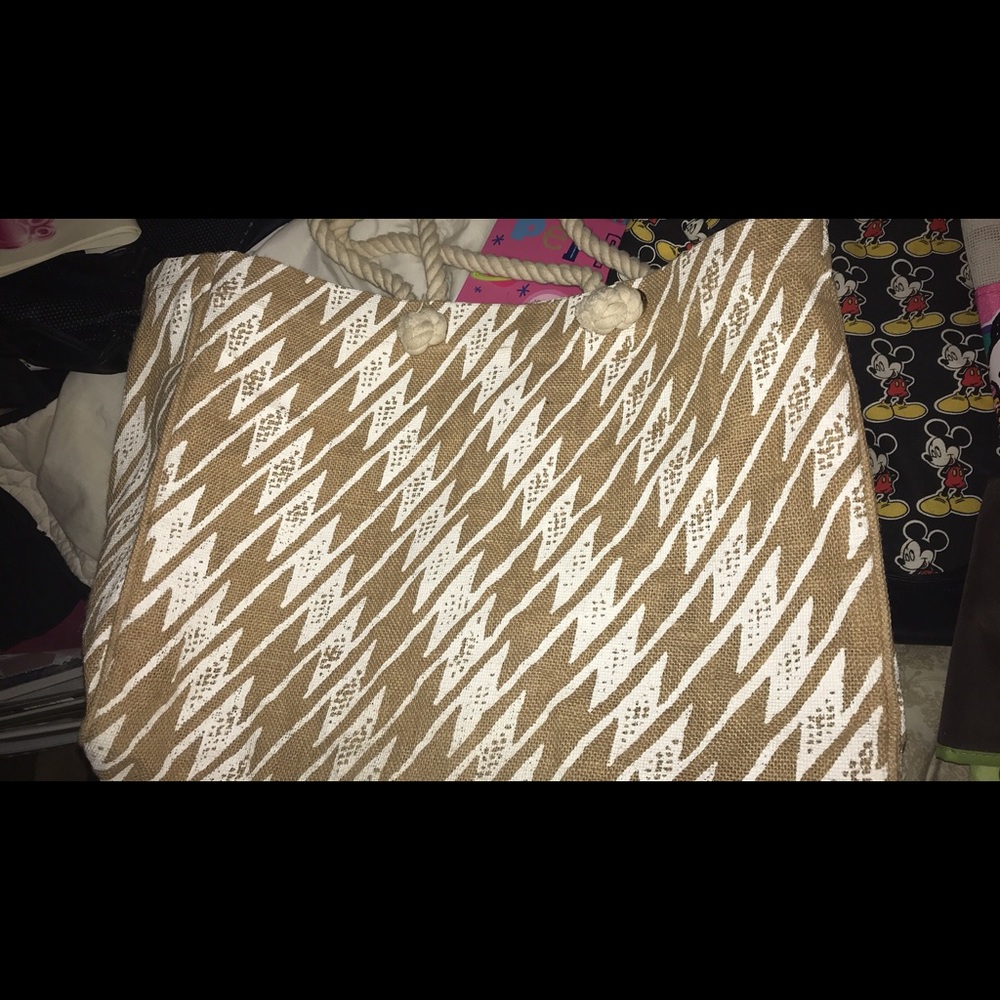 Manaola sute tote bag